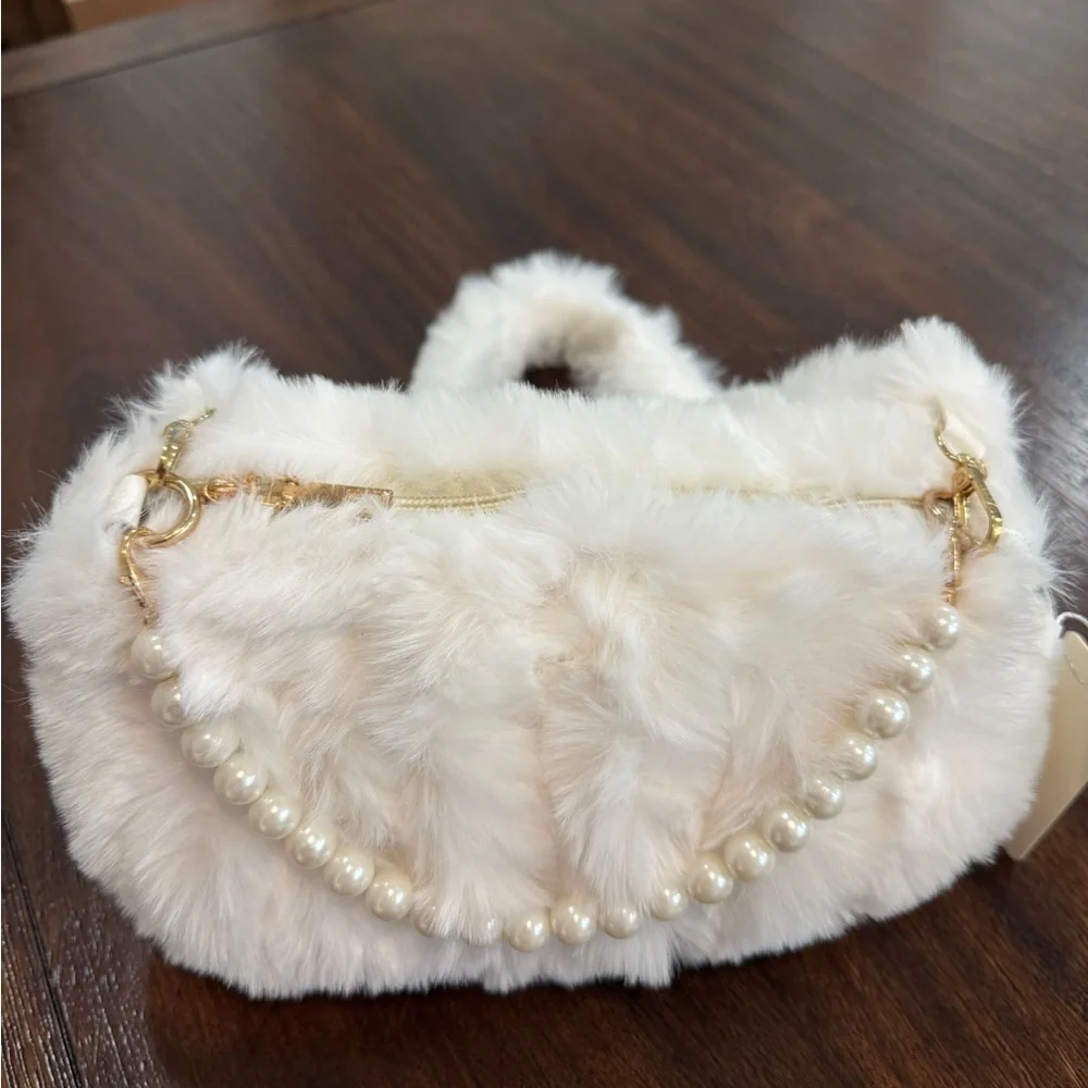 Elegant Pearl Handle Faux Fur Bag - Picture 4 of 14